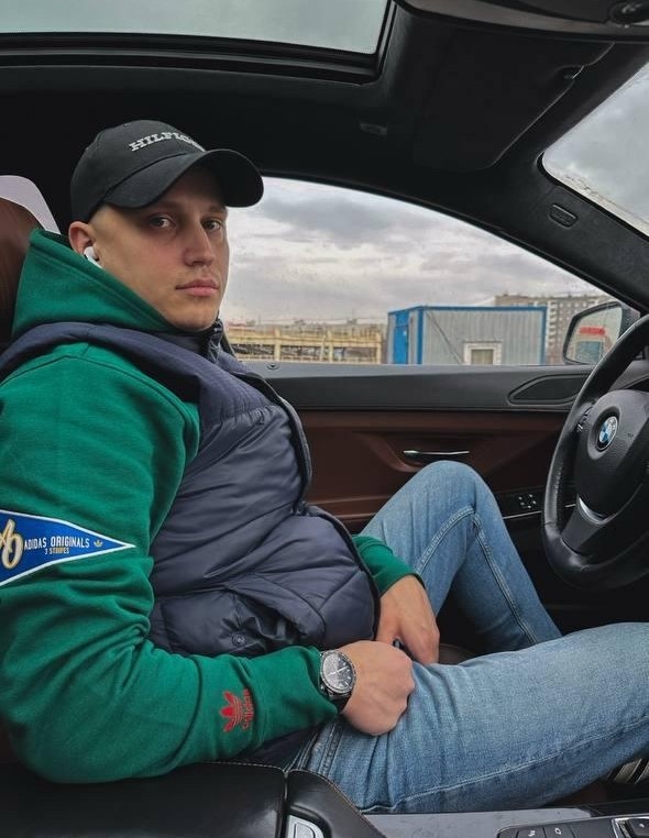 Крутаков Роман